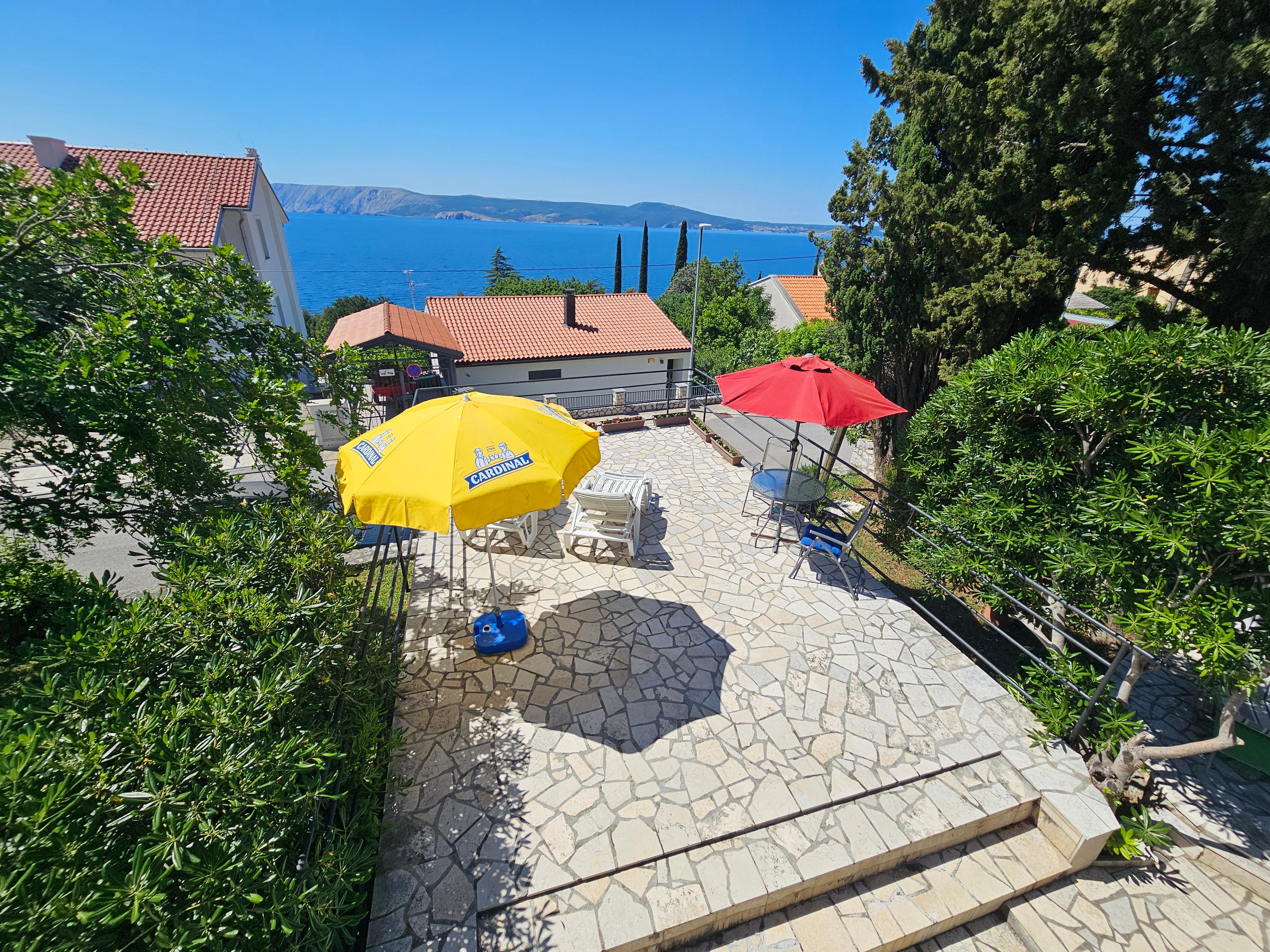 Apartment mit große Terrasse und Grill nähe Meer