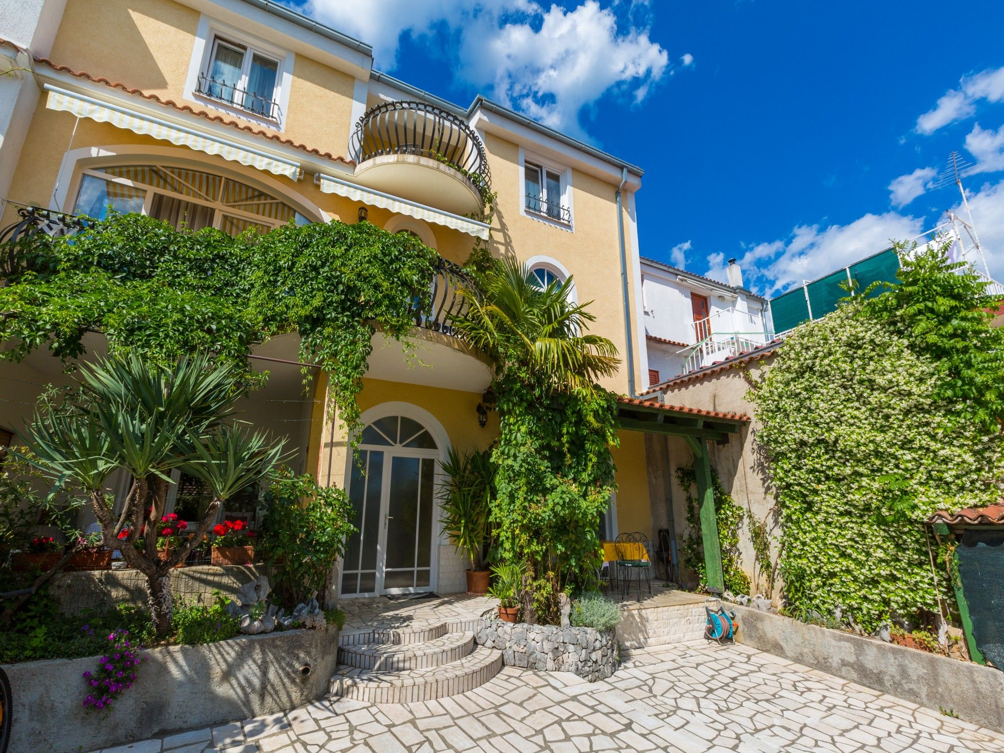 Im Zentrum Crikvenica´s liegt dieses 32 m² große Erdgeschoß - Stud