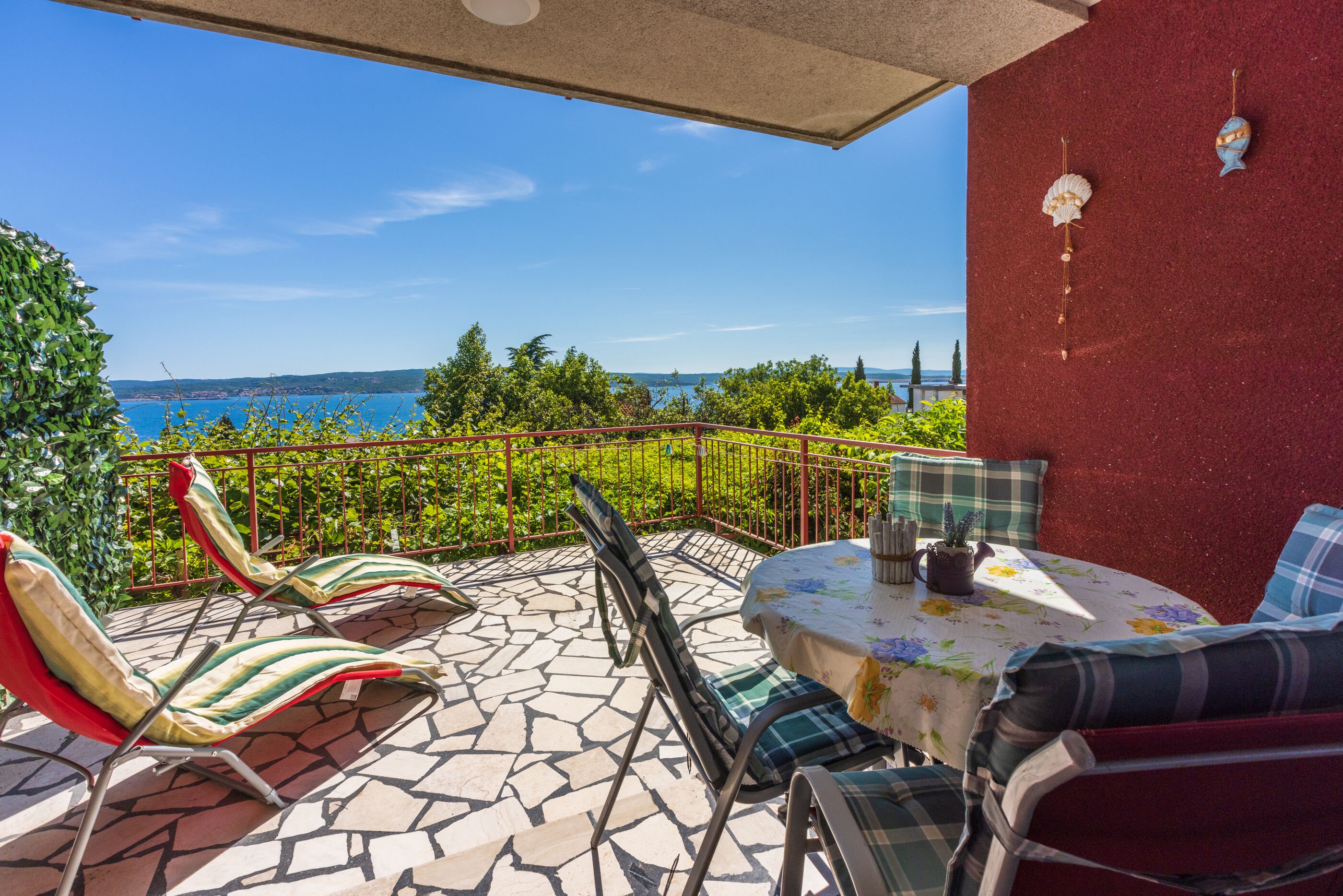 Auf 20 m² Balkon den Blick auf Meer genießen, 220 m zum Strand, 2-4 