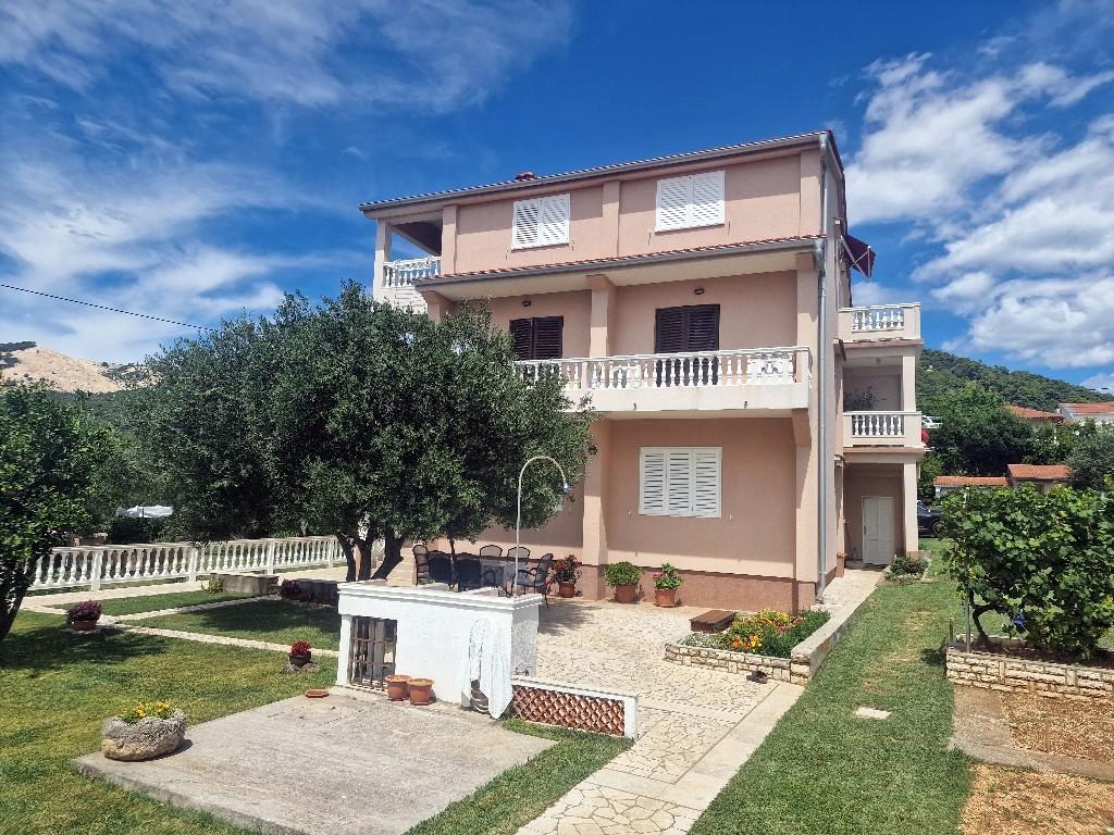 Schönes Appartement für 4-5 Personen mit Meerblickbalkon