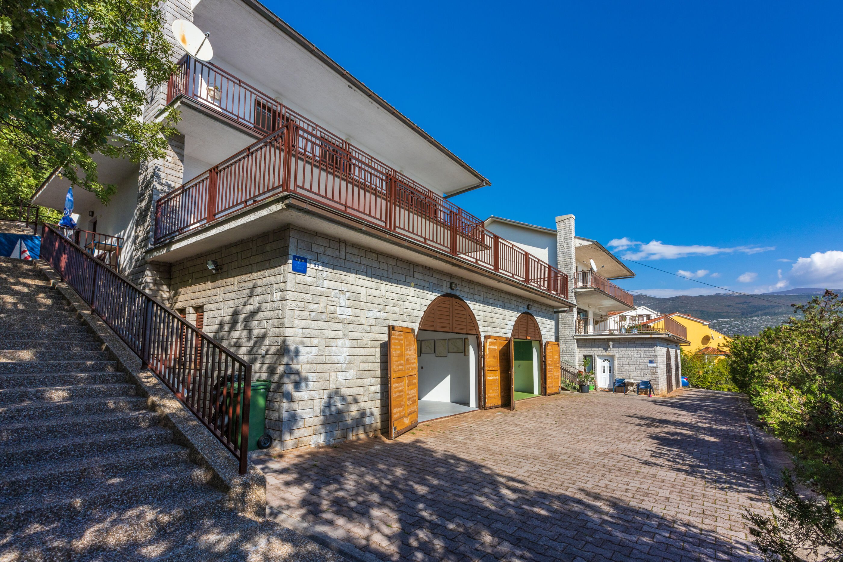 Ferienhaus mit traumhaften Meerblick in Povile bei Novi Vinodolski
