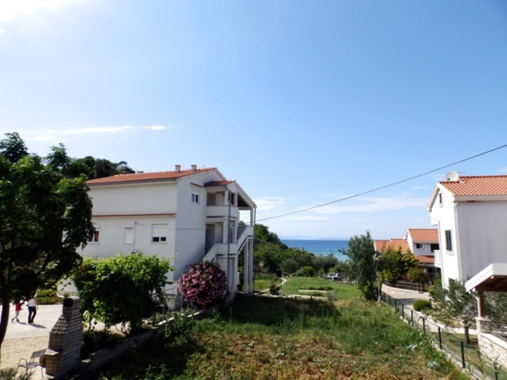 Ferienwohnung für 6-8 Pers im EG mit 4 SZ, 2 BZ - Nur 60 m zum Strand
