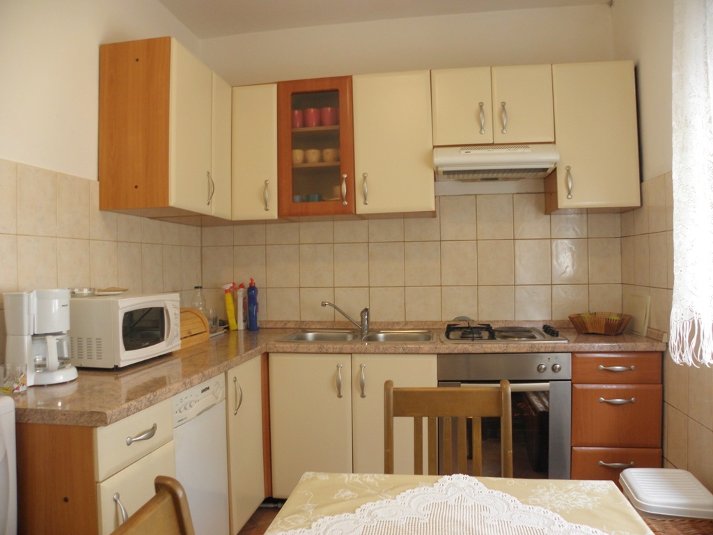 Ferienwohnung für 6-8 Pers im EG mit 4 SZ, 2 BZ - Nur 60 m zum Strand
