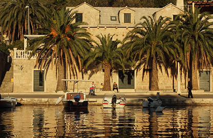 Splitska - Kroatien Reiseführer - von Kroati.de √